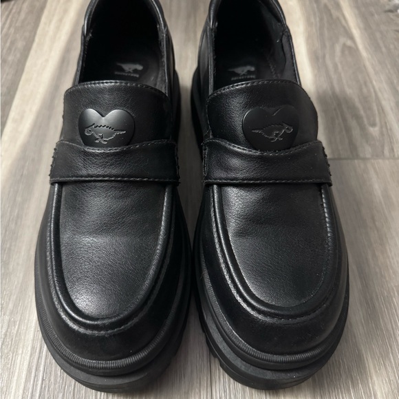 Rocket Dog Black Women's Platform Loafers with Heart Detail - Picture 1 of 6